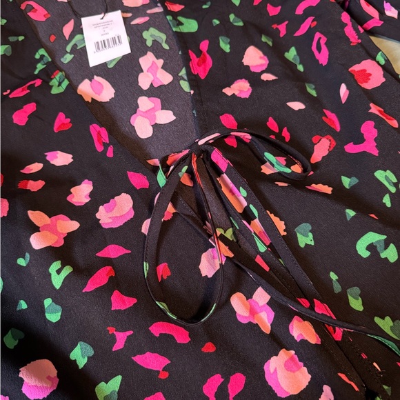 Cheetah Print Tie-front Top - Picture 5 of 6